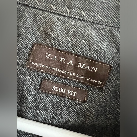 Men’s Zara Slim Fit Size Small grey long sleeve button down dress shirt - Picture 3 of 3